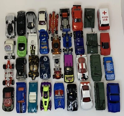 DIECAST CAR LOT - 36 Cars & Case HotWheels Matchbox & More Die Cast - Image 1 of 4