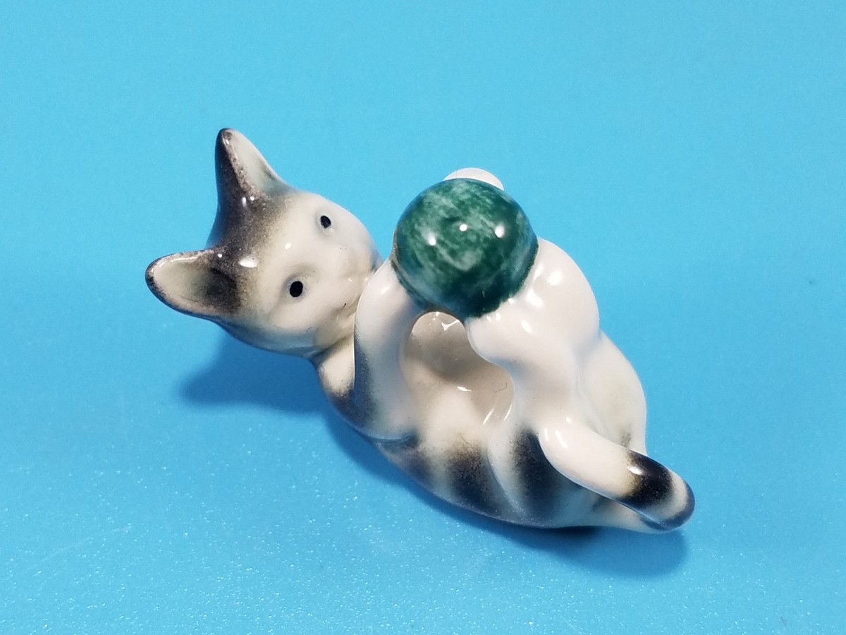 Goebel 　ヴィンテージ　ポーセリン　猫　ドール　人形　置物22ｃｍ Goebel ヴィンテージ ポーセリン 猫 ドール 人形 置物22cm