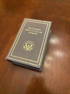 DANBURY MINT THE COMPLETE 2015 U.S. COIN SET 72 BRILLIANT UNCIRCULATED COINS 101 - Image 1 of 4