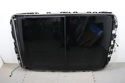 AUDI Q7 2017-2023 TECHO CORREDIZO MARCO TECHO CORREDIZO CON VIDRIO FABRICANTE DE EQUIPOS ORIGINALES 4M0877041D Foto 1 de 4