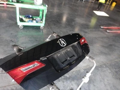 Tapa de cubierta usada se adapta a: Acura Ilx 2015 con cámara de visión trasera sin alerón grado A Foto 1 de 4