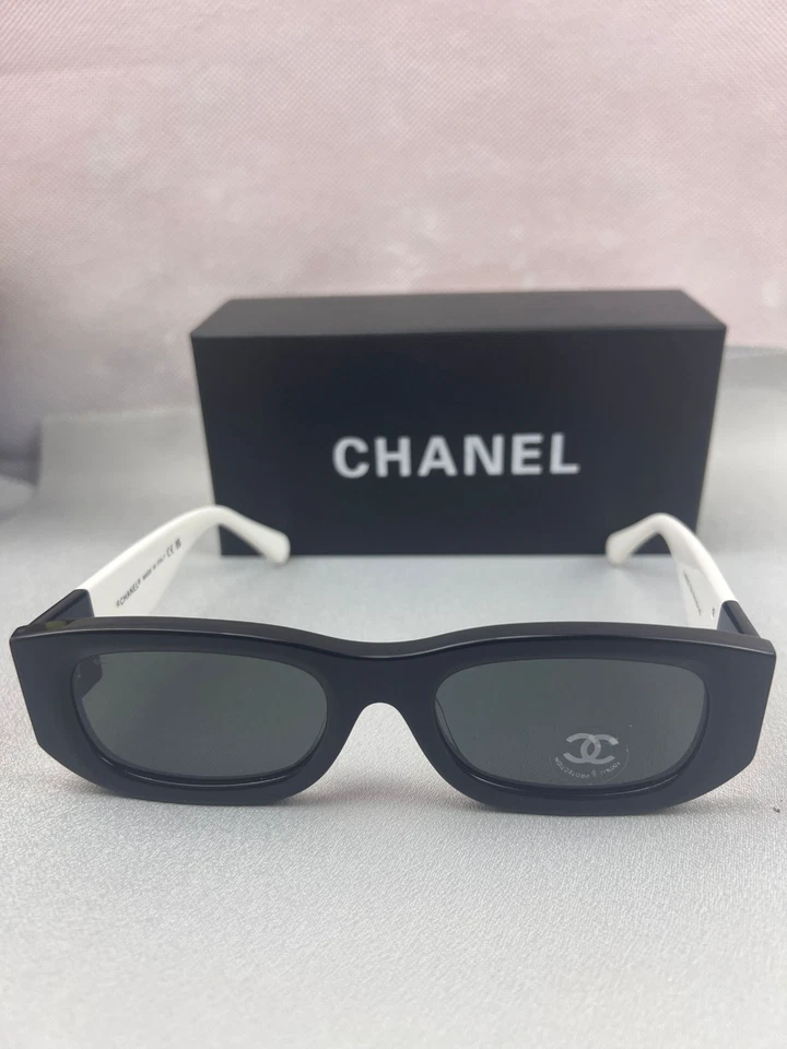 Gafas de sol Chanel blancas y negras para mujer/marcos rectangulares Foto 1 de 1