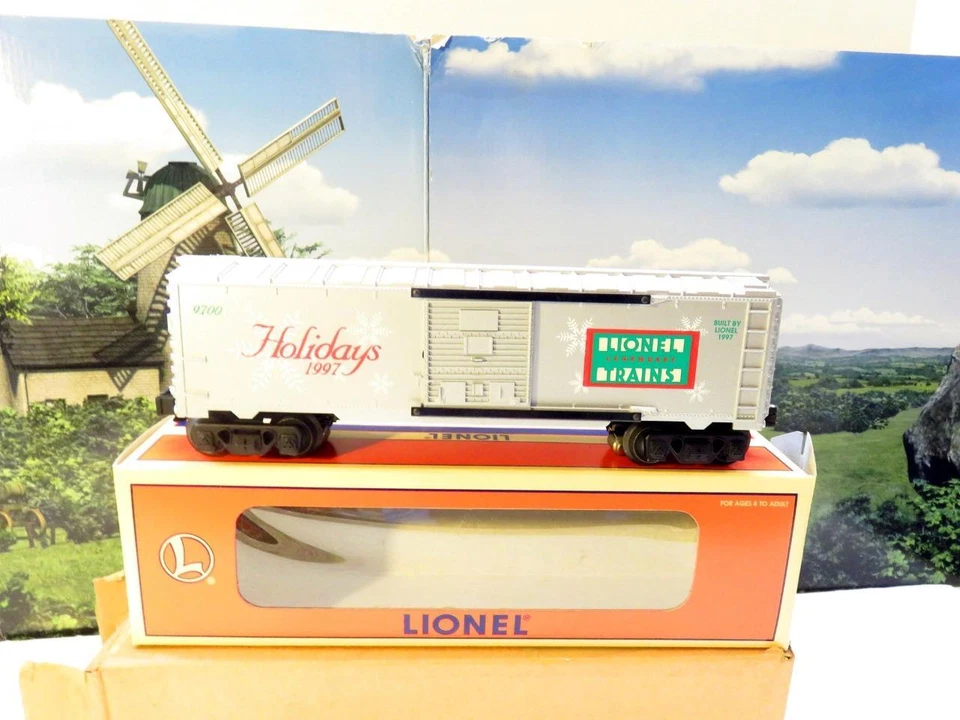 LIONEL CHRISTMAS 16776- HOLIDAY RAILSOUNDS BOXCAR - 0/027- NEW- BOXED- S28 - Image 1 of 4