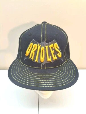 Boné Baltimore Orioles Batman Mitchell Ness dourado/preto MLB tamanho 7 raro encontrado! - Imagem 1 de 4
