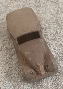 Vintage Dinky Triumph Car - Playworn. - Picture 1 of 5