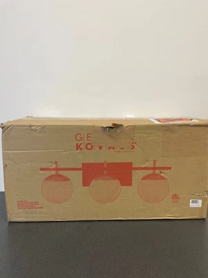 Luz de tocador Kovacs P1353-618 Alluria 3 luces 24", vidrio grabado - negro/dorado Foto 1 de 4