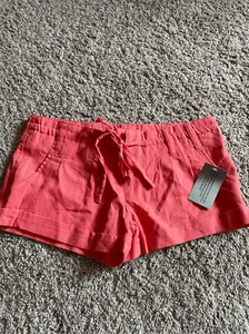 NWT Body Central 100% Linen Low Rise Shorts - Picture 1 of 4