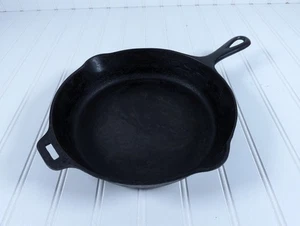 Sartén de hierro fundido Griswold No.7 logotipo pequeño bisagra pestaña 2507 envío gratuito - Imagen 1 de 9
