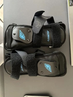 Protectores de muñeca Demon United Flexmeter doble cara integrados D30 Impact Tech talla L Foto 1 de 2