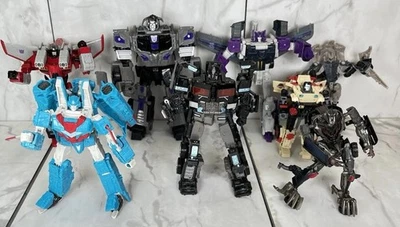 Transformers Mix Lot Of 8 Action Figures- Deformation Hasbro- No Accessories - Image 1 of 4