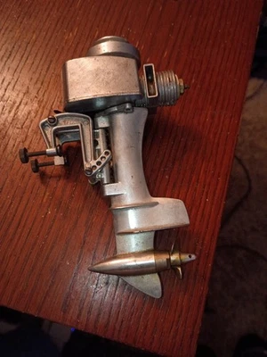 Vintage Allyn's Sea Fury .049 Nitro RC Boat Outboard Motor Untested JL - Image 1 of 4