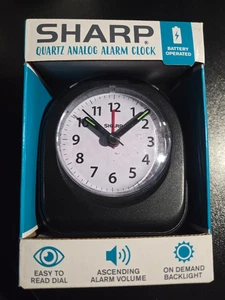 Sharp Battery Operated Quartz Analog Alarm Clock SPC844A New In Box - Picture 1 of 3