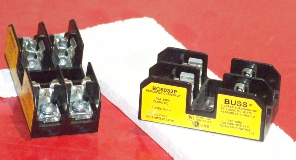 BC6032P Buss fuse blocks 30 amp 600 volt class CC (lot of 2) - Image 1 of 1