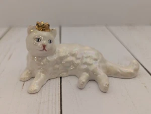 Franklin Mint Lustre Glaze Curio Cabinet Cat White Cat With Crown - Picture 1 of 4