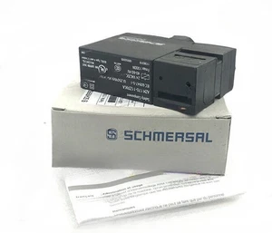 1PC NEW SCHMERSAL safety switch lock AZM170-11ZRKA - Picture 1 of 2