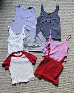 SET Brandy Melville John Galt bauchfreie Trägertops SS Top Größe S/XS - Bild 1 von 7