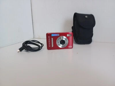 Vivitar Digital Camera Vivicam 7025 7.1MP Red + Camera Bag  - Image 1 of 4