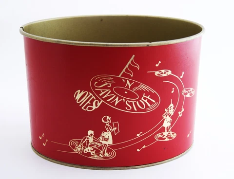 Vintage 1950's Red and Gold Notes 'n Savin' Stuff Note Basket 45 Records Cover