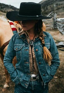 NWT WRANGLER ICONS™ 124WJ WOMEN’S Western Denim Size XS PETITE LADIES JACKET NEW - Picture 1 of 12