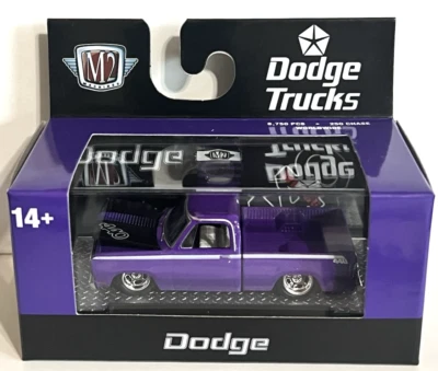 Dodge Adventurer 100 1972 M2 Machines - personalizado ~ Dodge Trucks ~ WMTS21 ~ NUEVO EN PAQUETE Foto 1 de 2