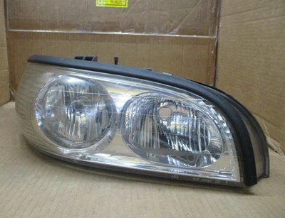 Faro derecho lado pasajero Buick Park Avenue 1997-2005 OEM-19208225 Foto 1 de 4