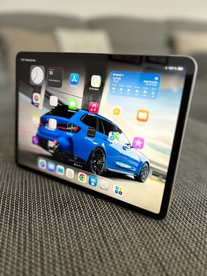 Apple iPad Pro 1. Gen 64GB, Wi-Fi, 11 Zoll - Silver - Bild 1 von 4