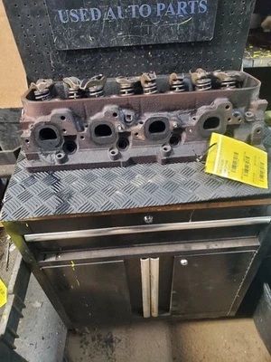 Passenger Cylinder Head Classic Style 8.1L Fits 01-07 SIERRA 2500 PICKUP 1233842 Foto 1 de 4