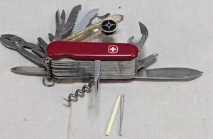 Wenger Delamont Craftsman Swiss Army Knife Toolchest 13 Layers, 17 total tools - Picture 1 of 24