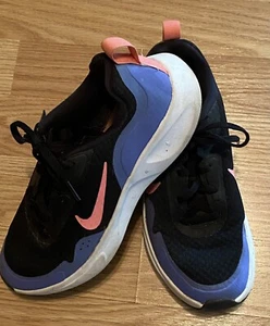 Nike Tennis Shoe Size 4Y Athletic Sneakers Blue Pink White - Picture 1 of 10