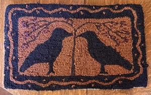 PRIMITIVE Black Crow Rust Black 22 Inch By 14 HOOKED RUG Bird Raven Folk Art - Picture 1 of 24