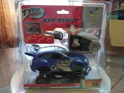 Rarissima Auto BLU RADIO comandata con chiave TYCO RC KEY START MATTEL ALKALINE - Immagine 1 di 4