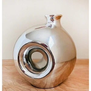 Sutton Ceramics Silver Sculpted Vase/ HTF Stunning Modernist Molded Ceramic Vase - Picture 1 of 10