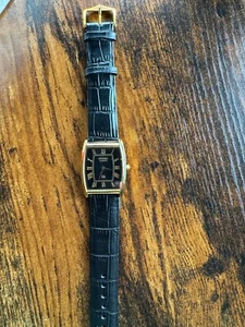 Vintage Herren Seiko Quarz Slim Tank schwarzes Zifferblatt schwarzes Leder Dress Watch - Bild 1 von 5