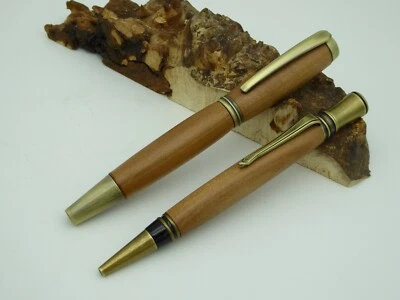 Set Kugelschreiber und Füller Apfel Holz + Etui, Antik Messing - Bild 1 von 4