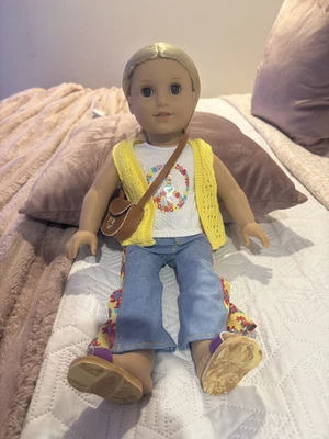 Кукла Julie American Girl BKD57 18 дюймов и книга в мягкой обложке - Изображение 1 из 3