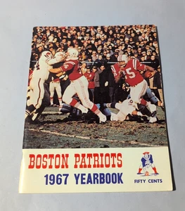 VINTAGE BOSTON NEW ENGLAND PATRIOTS 1967 YEARBOOK - Picture 1 of 4