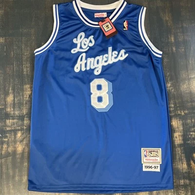 ¡NUEVO CON ETIQUETAS! Camiseta Mitchell & Ness Kobe Bryant #8 Dodger azul clásicos de madera 1996-97 Foto 1 de 4