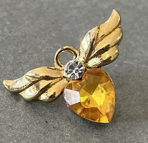 Vtg Gold Tone Guardian Angel Wings & Halo Heart Lapel Pin Amber Rhinestone Avon - Picture 1 of 12