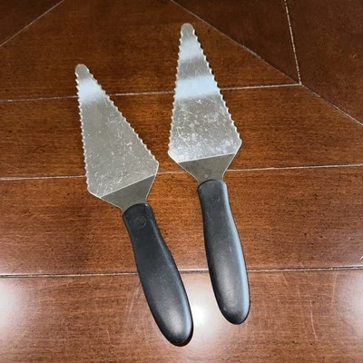 Set Of 2 Pampered Chef Slice N Serve Serrated Pie Cake Cut Server Kitchen Tools - Image 1 of 4