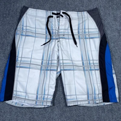 Pantalones cortos deportivos BKE para hombre 36 blancos azules a cuadros bañadores calce ajustado poliéster Foto 1 de 4
