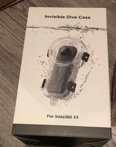 Insta 360 X5 Custodia Invisibile per Immersioni, Custodia Antispruzzi Impermeabile fino a 60m - Foto 1 di 4