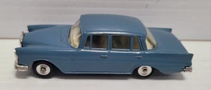 VINTAGE DINKY TOYS 186 MERCEDES BENZ 220 SE - Picture 1 of 5