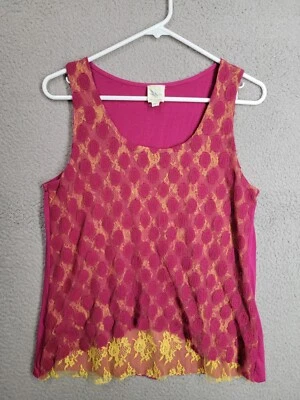 Camiseta sin mangas de encaje en capas mediana rosa amarilla Weston Wear encaje contraste  Foto 1 de 4