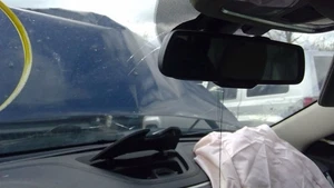 2015 16 17 Jeep Cherokee Rear View Mirror Telematics w/ Uconnect Access - Picture 1 of 12