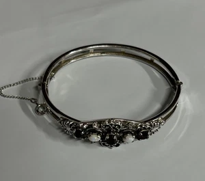 Sarah Coventry Bangle Bracelet Simulated Opal Red Rhinestone Safety Chain - Picture 1 of 5