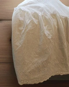 JCPenney Cream Crocheted Bed Skirt Ruffle 78x80x15 Inch King Size - Picture 1 of 7