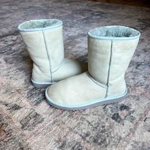 UGG Damenstiefel babyblau Vintage klassisch kurz Wildleder Wolle Festival selten Größe 6 - Bild 1 von 18