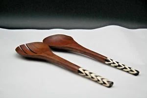 Juego de Servidor de Ensaladas Artesanales Chevron Manijas Batik Hueso Madera de Olivo Arte Boho Dec - Imagen 1 de 10