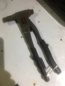 FREE USA SHIPPING Pop Nut Hand Plier Tool Nutsert PNT-110 POP® Rivnut Lever TooL - Picture 1 of 3
