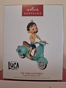 2022 Hallmark Keepsake Ornament To The Victory Luca Disney Pixar Neu im Karton Kostenloser Versand - Bild 1 von 1